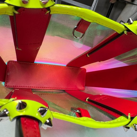 Christian Louboutin Cabata mini leather and TPU tote bag fluo yellow - Picture 2 of 10
